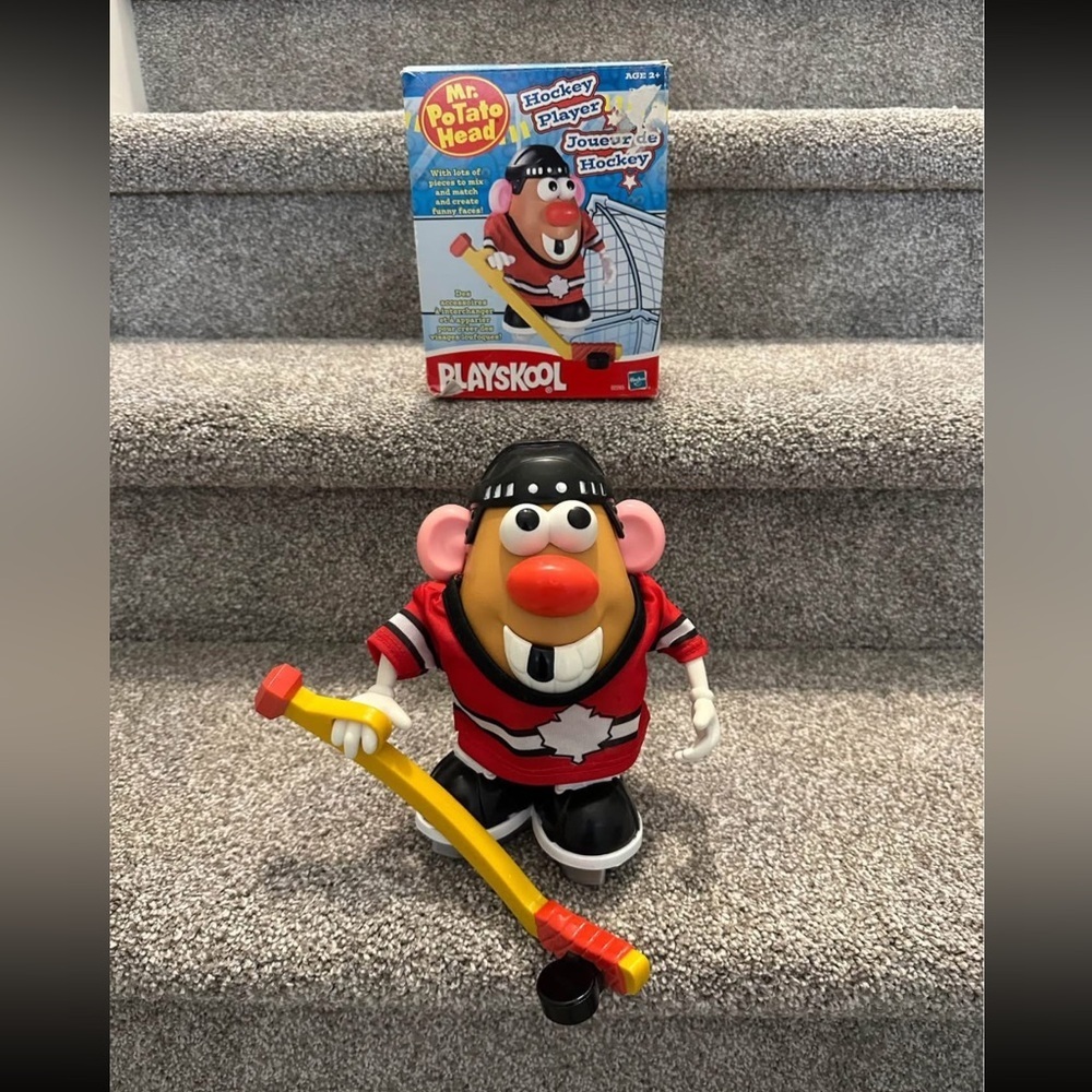 Mr Potato Head 2002 Collectible Rare Red jersey